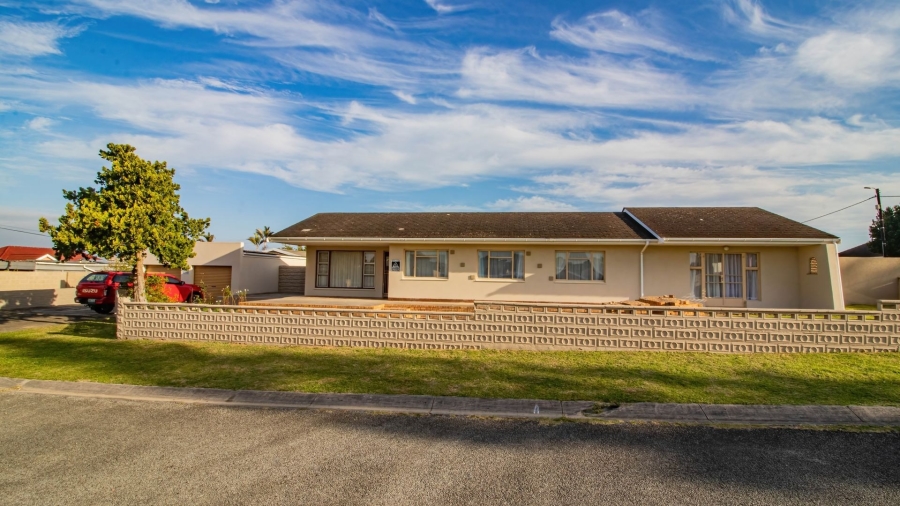 5 Bedroom Property for Sale in Rosedale Park Eastern Cape